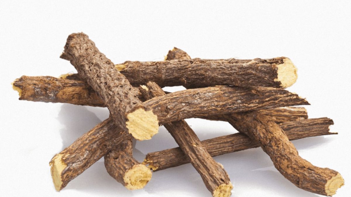 What is the medicinal plant that protects the liver, improves the digestive system and reduces respiratory diseases?
