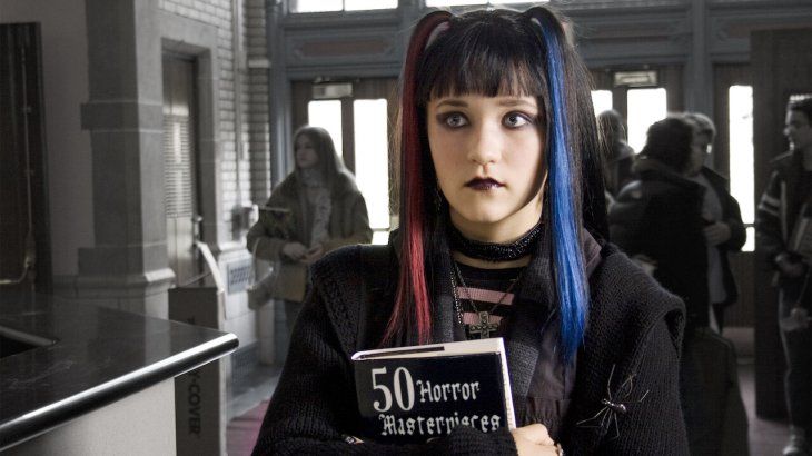 Basada en los cuentos de terror del afamado escritor, la serie está causando furor en Prime Video.