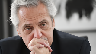 Procesaron a la empresa del broker amigo de Alberto Fernández y a un exfuncionario de Olivos. Procesaron a la empresa del broker amigo de Alberto Fernández y a un exfuncionario de Olivos.