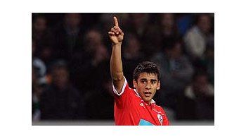 Eduardo Salvio celebra su gol.