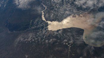 nasa: la estacion espacial internacional tomo impresionantes fotos del rio de la plata