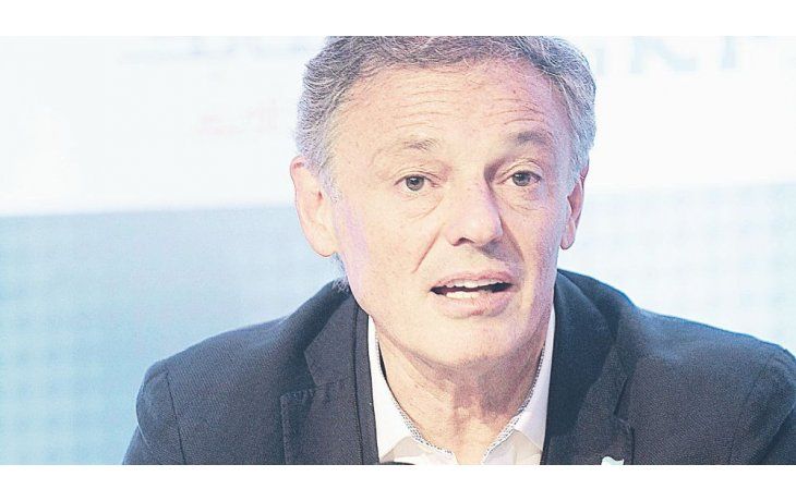 COMITÉ. El ministro de Producción, Francisco Cabrera, presidirá el comité que deberá analizar los planes de reconversión presentados por empresas.