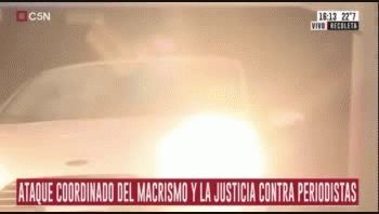 video: para evitar entrevista, stornelli paso semaforo en rojo y casi choca