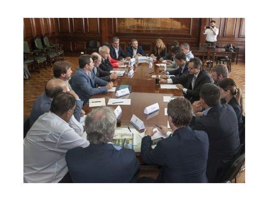 La Organización Federal de Estados Productores de&nbsp;Hidrocarburos&nbsp;le pidió al&nbsp;gobierno&nbsp;nacional&nbsp;que mantenga vigente el&nbsp;barril criollo.