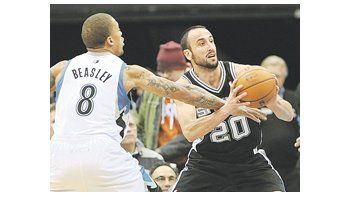 Manu, fracturado: un mes parado