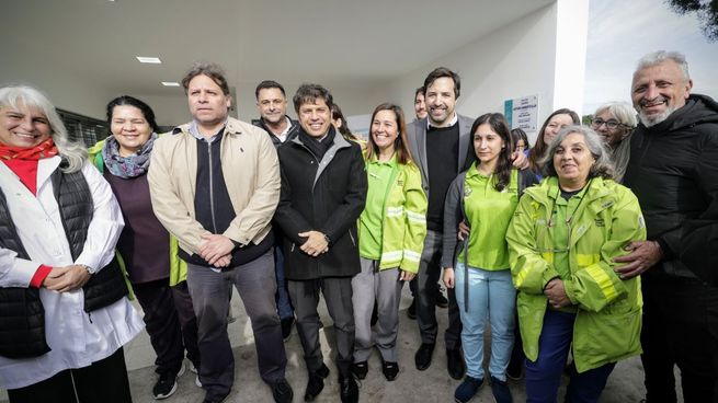 El gobernador Axel Kicillof inauguró un centro de salud en General Lavalle. 
