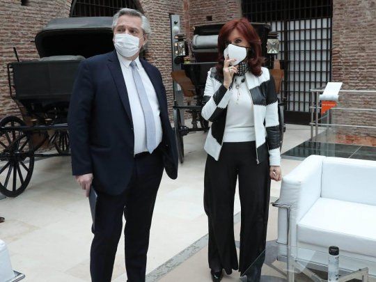 Cristina volvió a la Casa Rosada después de nueve meses para presentar con Alberto Fernández la&nbsp;adhesión&nbsp;de bonistas a la deuda en moneda extranjera.