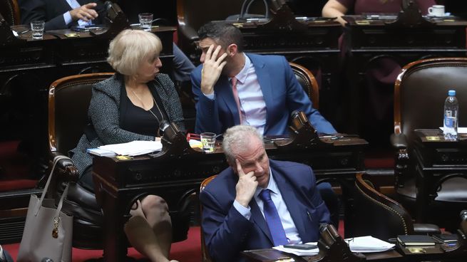 Giudici, Arabia y Milman, miembros de la facción bullrichista del PRO.