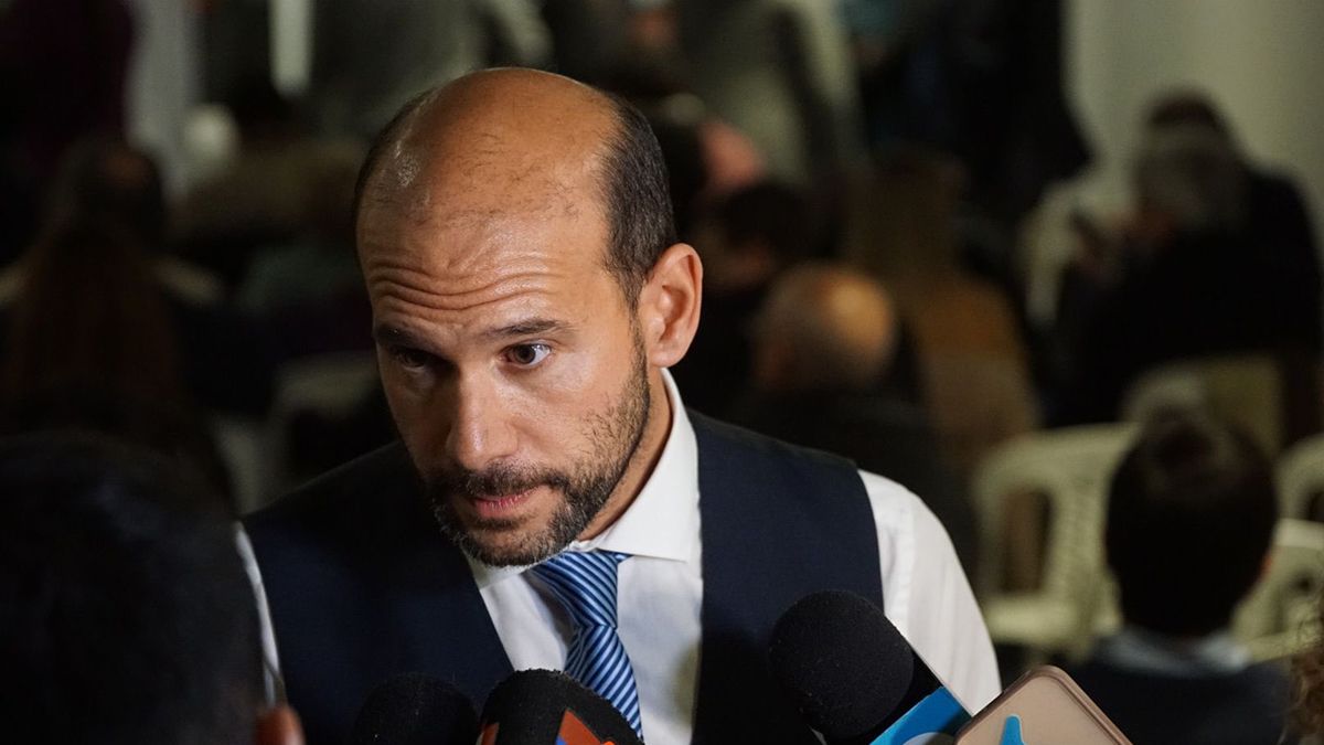 Martín Lema said that the Frente Amplio wants the country to do badly