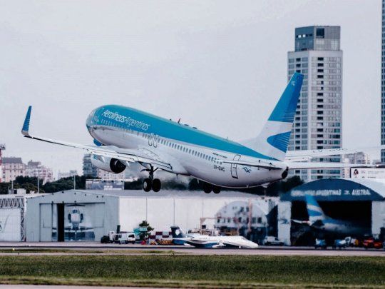 Impacto.&nbsp; Aerolíneas Argentinas apeló a suspensiones rotativas para reducir las pérdidas por la pandemia. Ayer logró aval de Aeronavegantes.