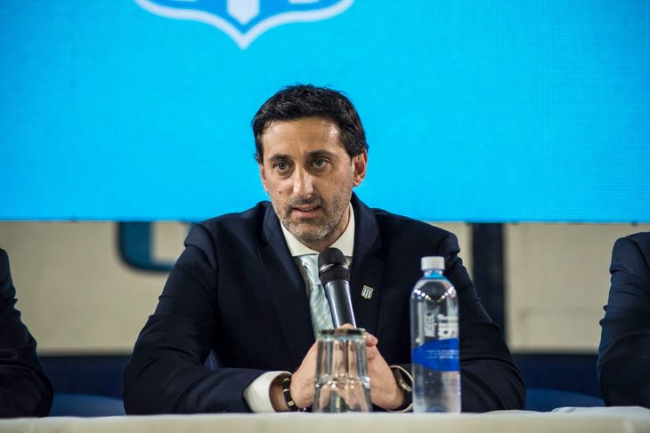 Según confirmó Milito, Chirola Romero y Luli Agüed dirigirán de manera interina mientras Racing busca nuevo entrenador. Según confirmó Milito, Chirola Romero y Luli Agüed dirigirán de manera interina mientras Racing busca nuevo entrenador.