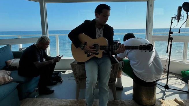 Christian Nodal.