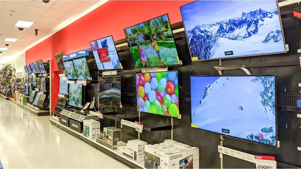 Smart TV with 20% discount on a supermarket