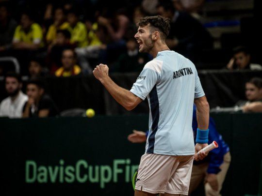 Juan Ignacio Londero debutó en la Copa Davis con un triunfo y Argentina empata con Colombia.