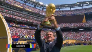 Mario Alberto Kempes entró con la Copa del Mundo a la final del Mundial 2026 Mario Alberto Kempes entró con la Copa del Mundo a la final del Mundial 2026