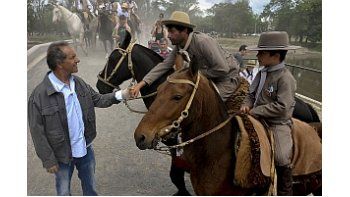 Scioli recorrió San Antonio de Areco.