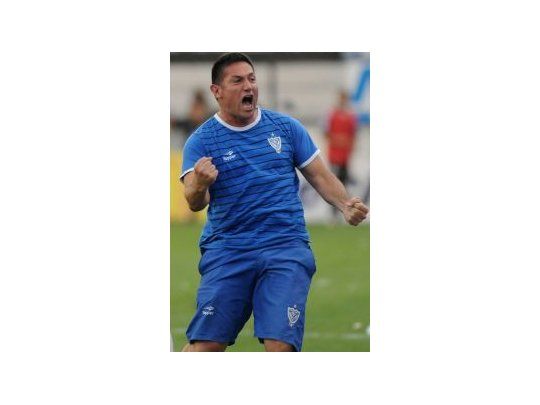 José Oscar Flores es el nuevo técnico de Vélez.