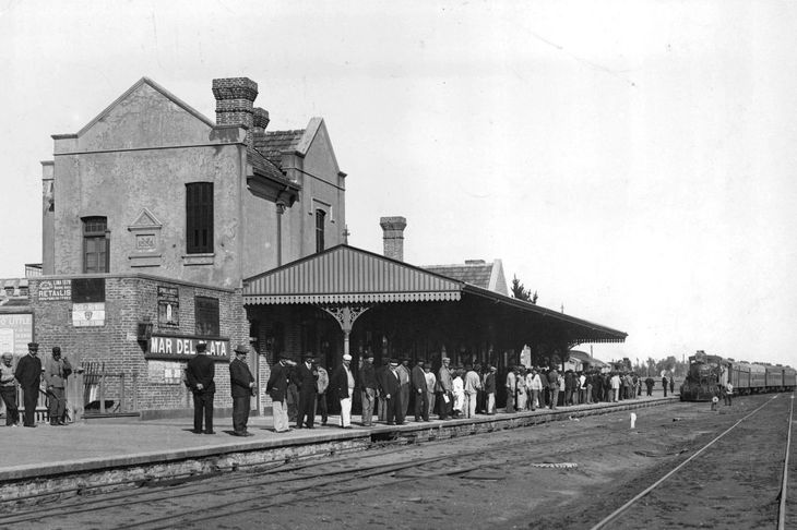 Estación de trenes Mar del Plata. Estación de trenes Mar del Plata.