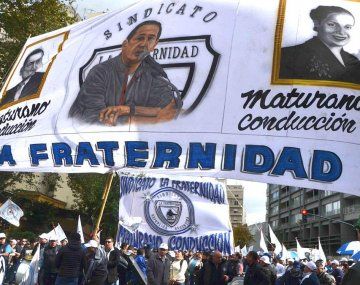 Omar Maturano, titular de La Fraternidad, cuestionó el ajuste en el sistema ferroviario y anticipó un plan de lucha con paros y movilizaciones. Omar Maturano, titular de La Fraternidad, cuestionó el ajuste en el sistema ferroviario y anticipó un plan de lucha con paros y movilizaciones.