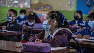 En Guadalajara ahora es obligatorio el uso de cubrebocas en escuelas por el sarampión.