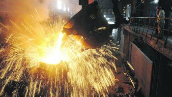 LA FÁBRICA DEL MUNDO. Los altos precios de los commodities complican el rebote económico de China, principal potencia industrial del mundo y muy dependiente de la importación de insumos.