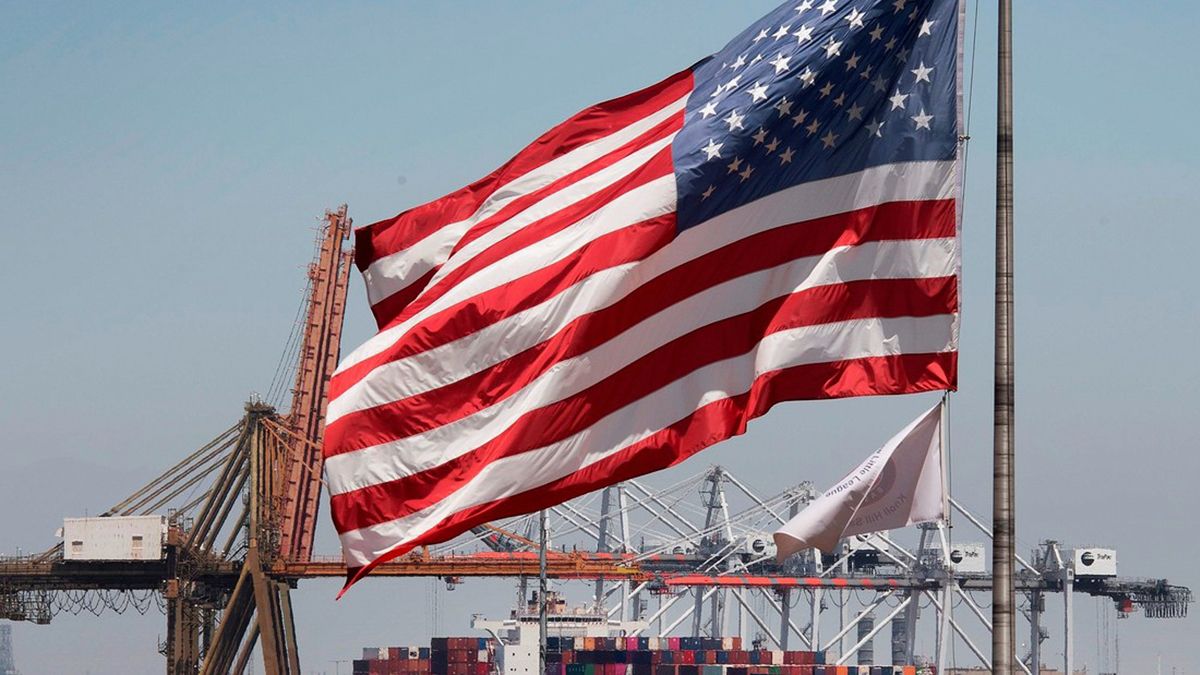 The US trade deficit increased strong in May due to exports