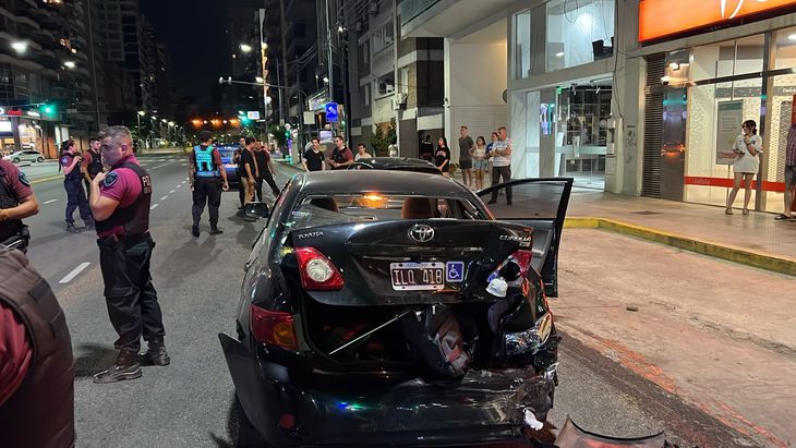 Otro de los autos involucrados en el accidente en Belgrano Otro de los autos involucrados en el accidente en Belgrano