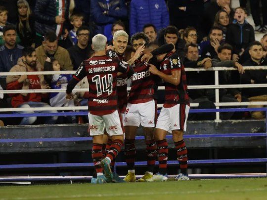 flamengo festejo velez.jpg