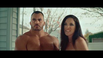Nueva Zelanda: la campaña con actores porno dirigida a niños y contra los abusos