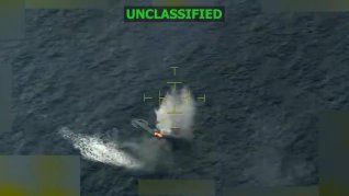 Un avión militar estadounidense fue pintado como aeronave civil y utilizó armamento oculto durante un ataque en el Caribe. Un avión militar estadounidense fue pintado como aeronave civil y utilizó armamento oculto durante un ataque en el Caribe.