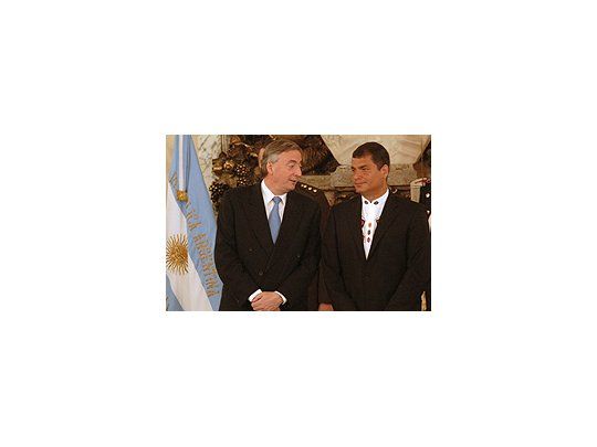 Argentina signs bilateral deals with Ecuador