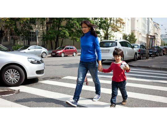 Sólo 1 de cada 10 peatones utiliza los semáforos tecnológicos