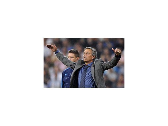 Mourinho es pretendido por la Selección portuguesa para dirigir los próximos dos partidos.