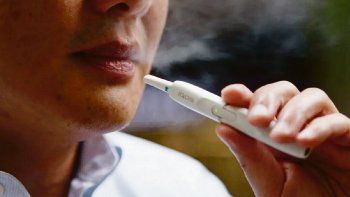 uruguay habilito venta de dispositivos electronicos que calientan tabaco