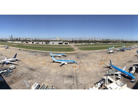 La nueva torre de control de Aeroparque costó $ 205 millones y estará operativa desde octubre próximo.