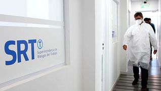 Las ART tendrán que pagar un aporte para sostener el funcionamiento de las comisiones médicas. Las ART tendrán que pagar un aporte para sostener el funcionamiento de las comisiones médicas.