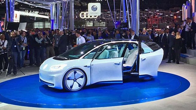 China se posiciona como líder en la revolución de los autos eléctricos, pese al intento de EEUU por impedirlo