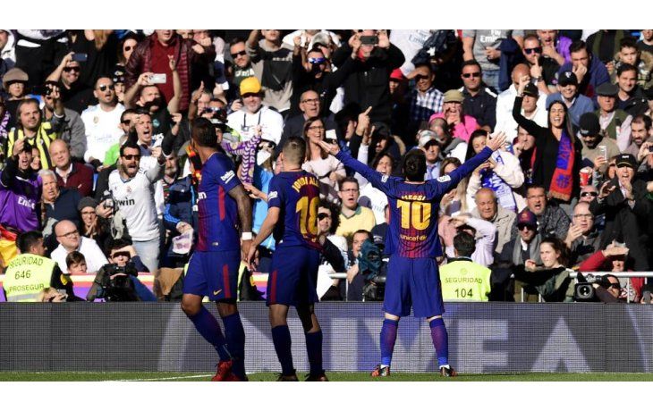 El Barcelona derrotó al Real Madrid y complicó más sus chances en la Liga