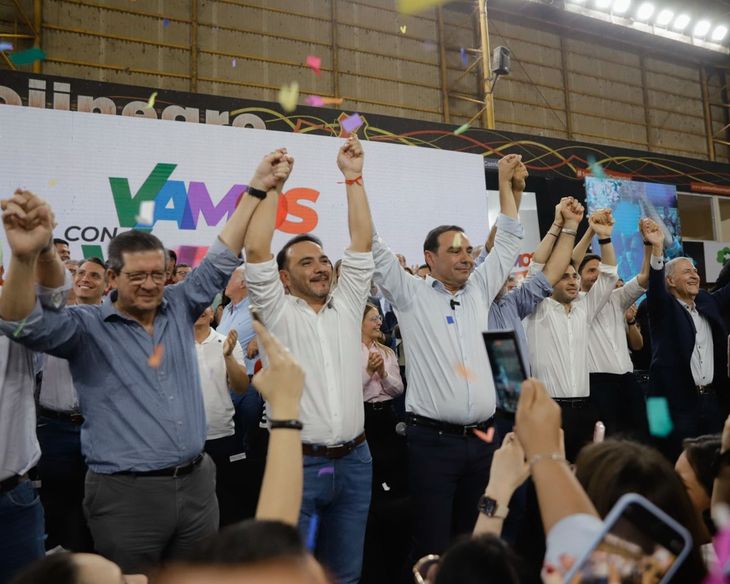 Los hermanos Gustavo y Juan Pablo Valdés van por una victoria en primera vuelta.