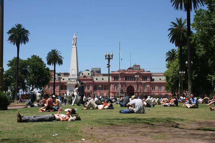 Algunos pueblos de Buenos Aires celebran sus aniversarios con feriados locales que cortan la semana y ofrecen un respiro antes de fin de año.