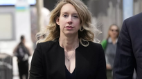 La mujer creadora de Theranos que estafó a Silicon Valley.