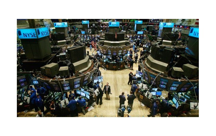 Wall St. cayó arrastrado por el crudo y dato negativo de China
