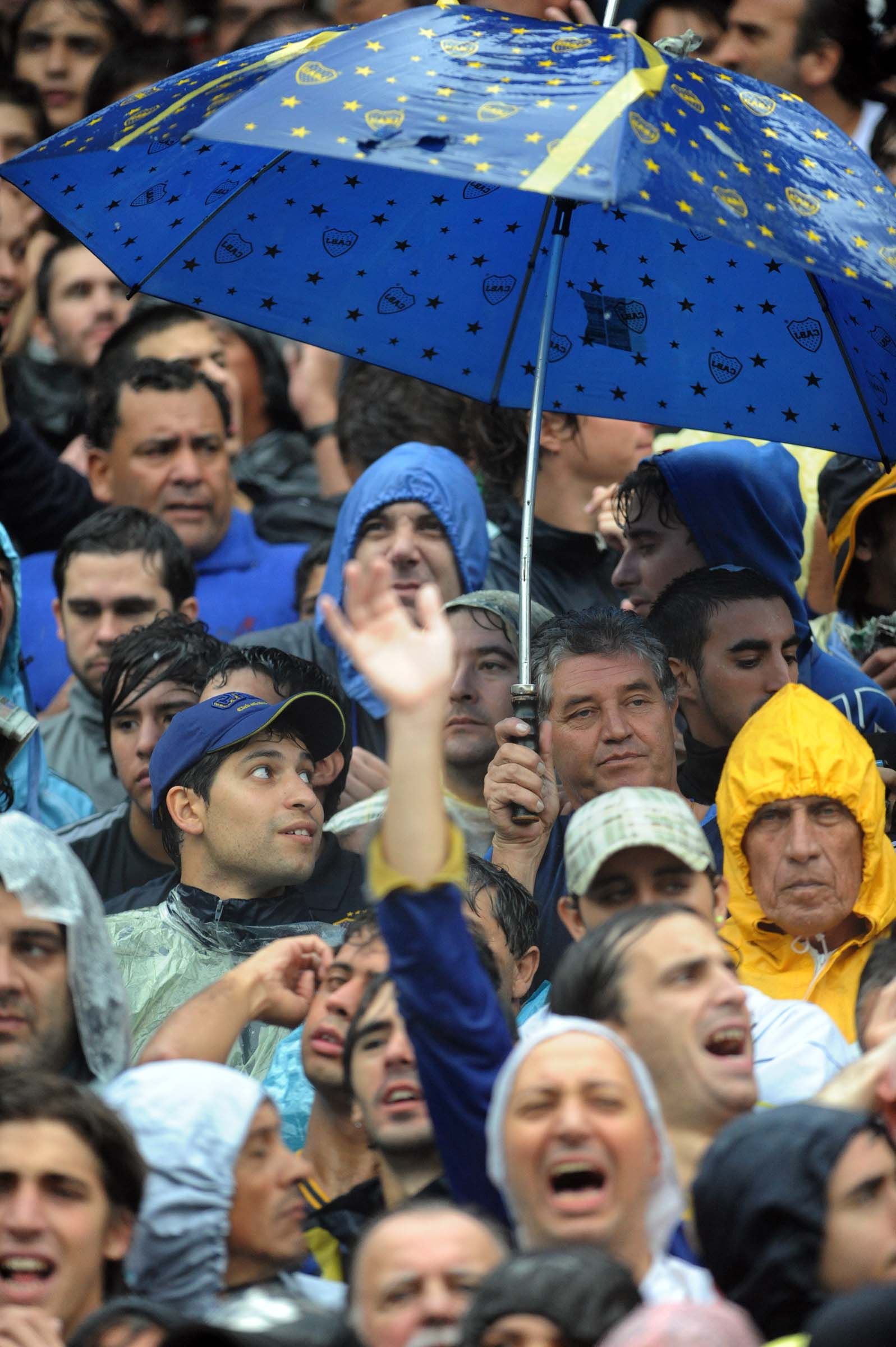 Baldassi suspendió el Superclásico por la lluvia y seguirá el jueves (foto 2)