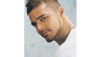 Mañana sale a la venta el nuevo disco de Ricky Martin, «Más (Música+Alma+Sexo)», y el cantante explica que «se pudo haber llamado vida, pero hay 7.500 discos que se llaman así».
