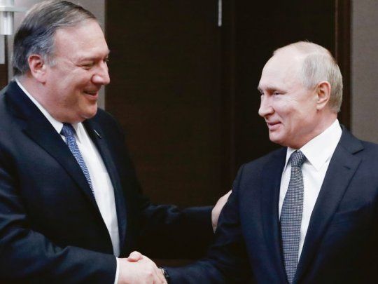 Contacto. El canciller de EE.UU., Mike Pompeo, es el funcionario más importante de su país que se reunió con Vladímir Putin desde la cumbre que este mantuvo con Donald Trump en julio del año pasado en Finlandia.