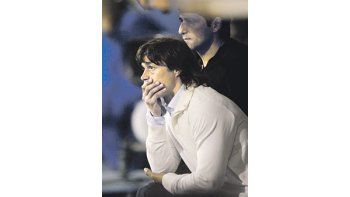 ámbito.com | Matías Almeyda sabe que está en la cuerda floja y que depende de los próximos partidos para seguir.