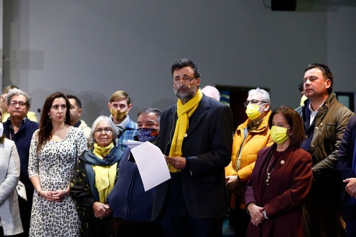 The Yellows for Chile party has already determined its position regarding the plebiscite called for December 17. The Yellows for Chile party has already determined its position regarding the plebiscite called for December 17.