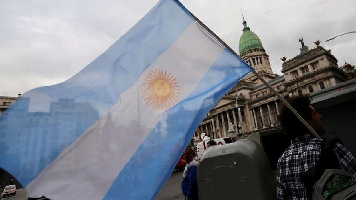 Ante la duda de qué sucederá con Argentina en 2024, la inteligencia artificial analizó una serie de variables macroeconómicas. Ante la duda de qué sucederá con Argentina en 2024, la inteligencia artificial analizó una serie de variables macroeconómicas.