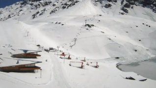 Cuatro muertos por una avalancha en una zona restringida de la cordillera chilena.