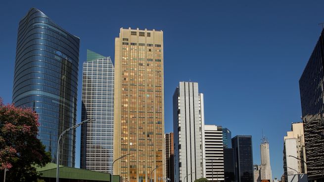 Vista de la avenida Leandro N. Alem, en la zona de Catalinas, una de las áreas que concentra mayor cantidad de inmuebles corporativos de Buenos Aires. Allí, el valor del alquiler de oficinas alcanza los u$s23,87 por m2 mensual